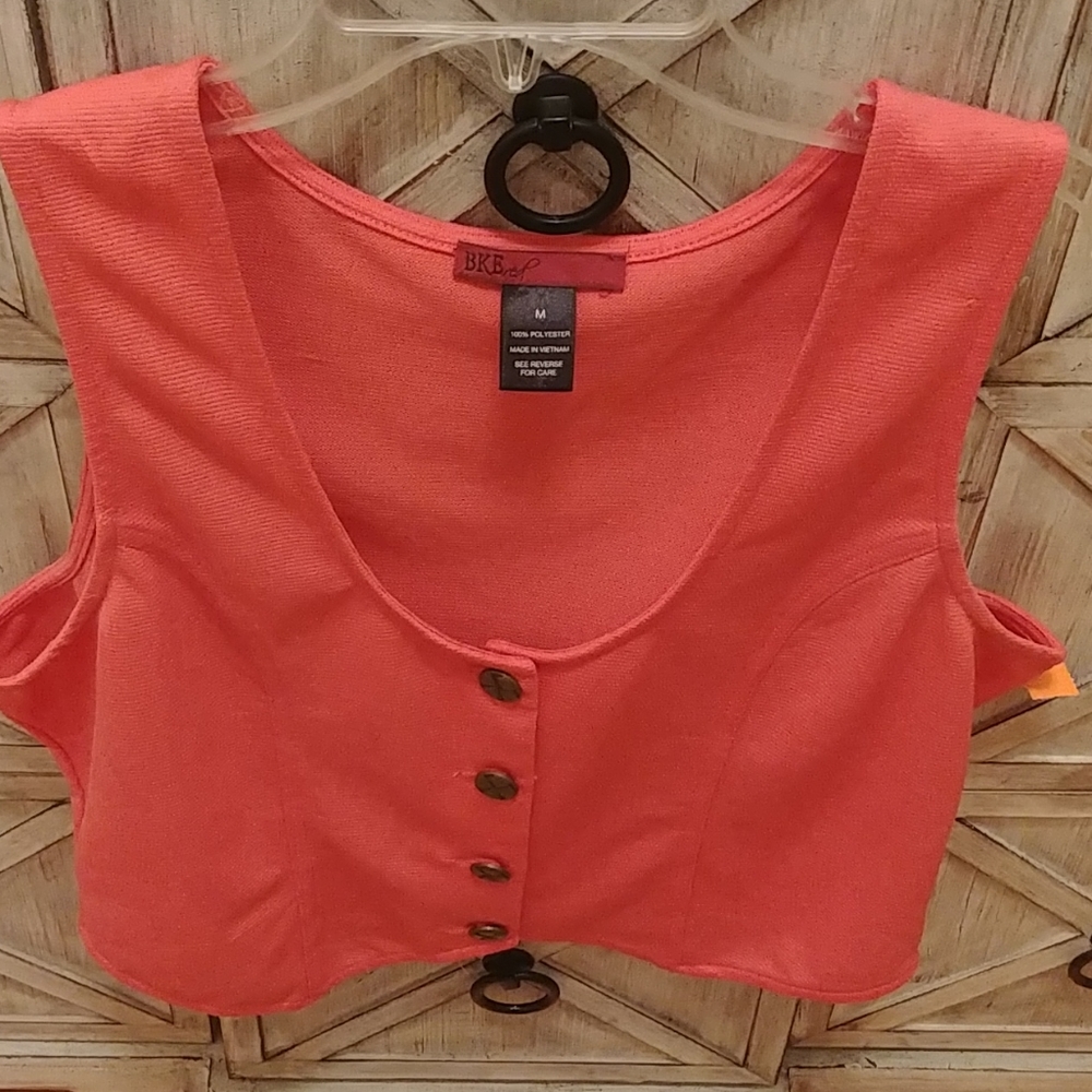 💥3/$15💥 FINAL Price! BKE vest or crop top.